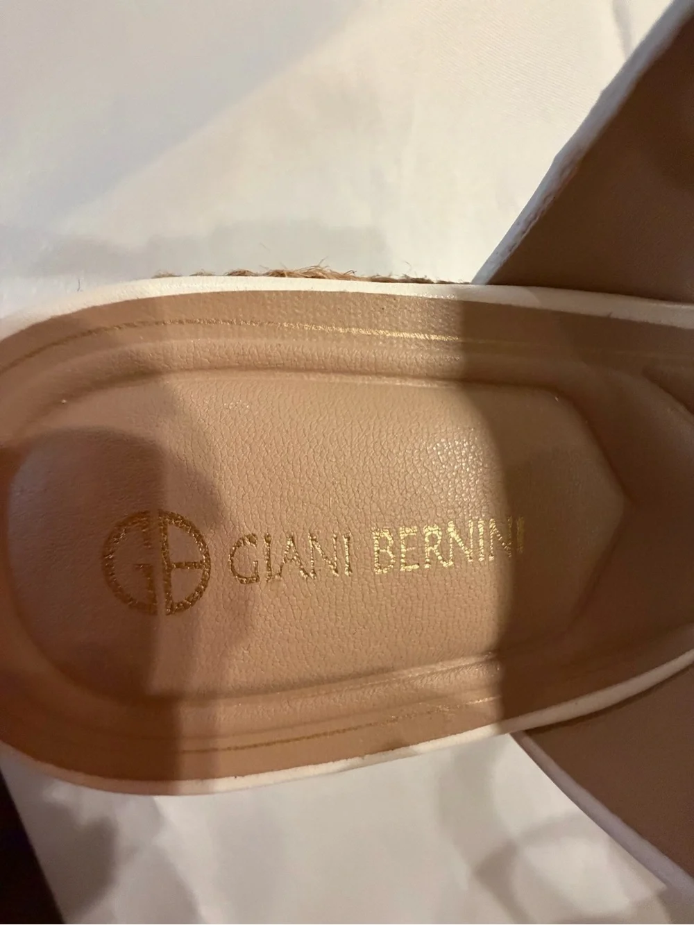 Giani Bernini elegant white